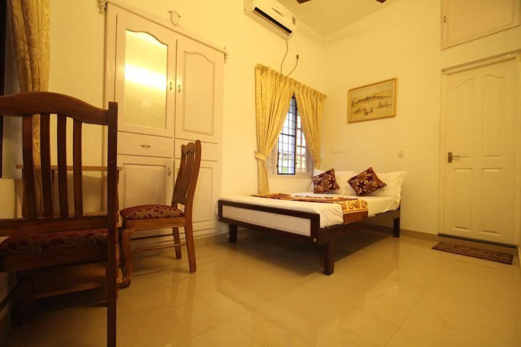 Aaron'S Homestay Kochi Kültér fotó