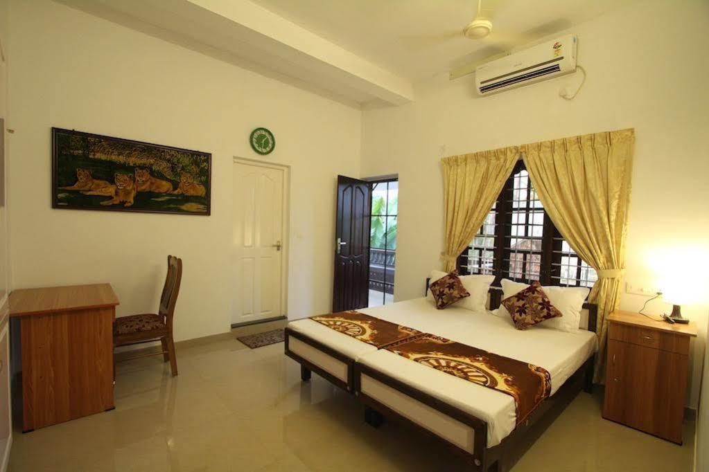 Aaron'S Homestay Kochi Kültér fotó