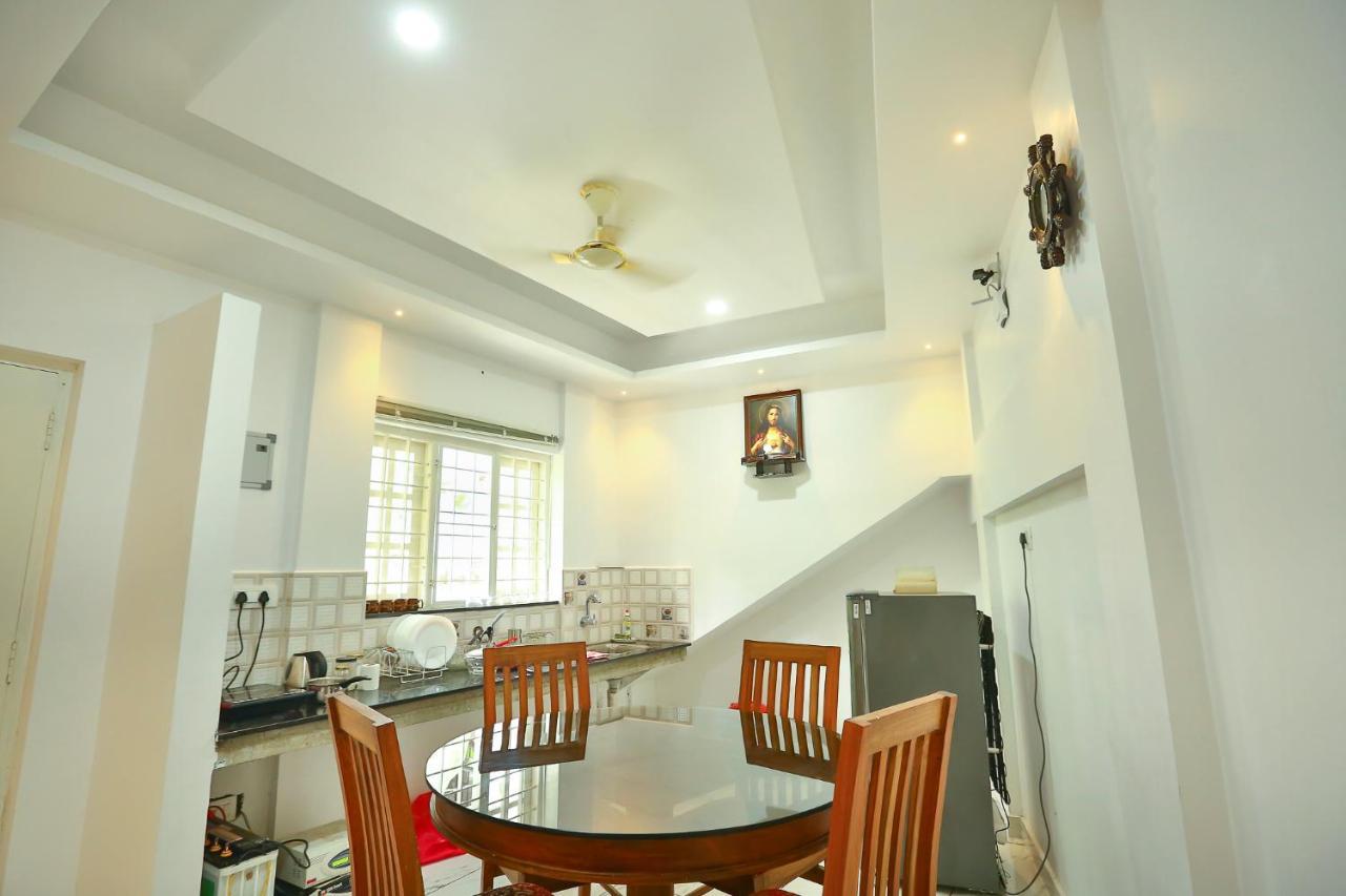 Aaron'S Homestay Kochi Kültér fotó